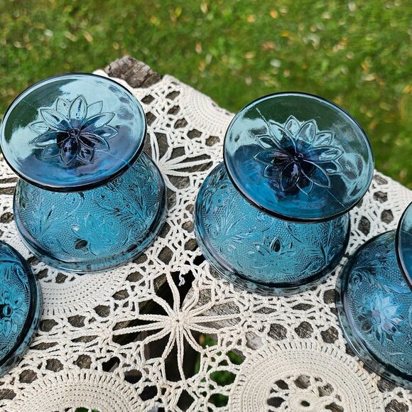 Bicentennial Colonial Blue glass sherbet dishes Tiara Indiana Glass 1970s set 4 - Picture 9 of 13